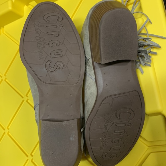 Girls 6.5M tassel ankle boots - Picture 3 of 3